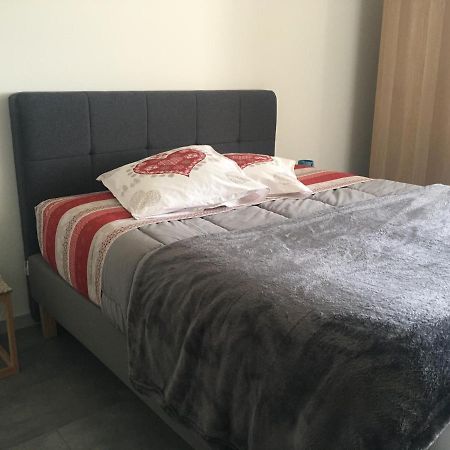 Appartement T2 Independant Dans Maison Pugny-Chatenod Exterior foto