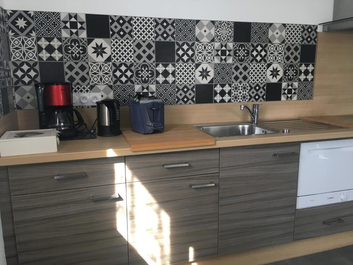 Appartement T2 Independant Dans Maison Pugny-Chatenod Exterior foto