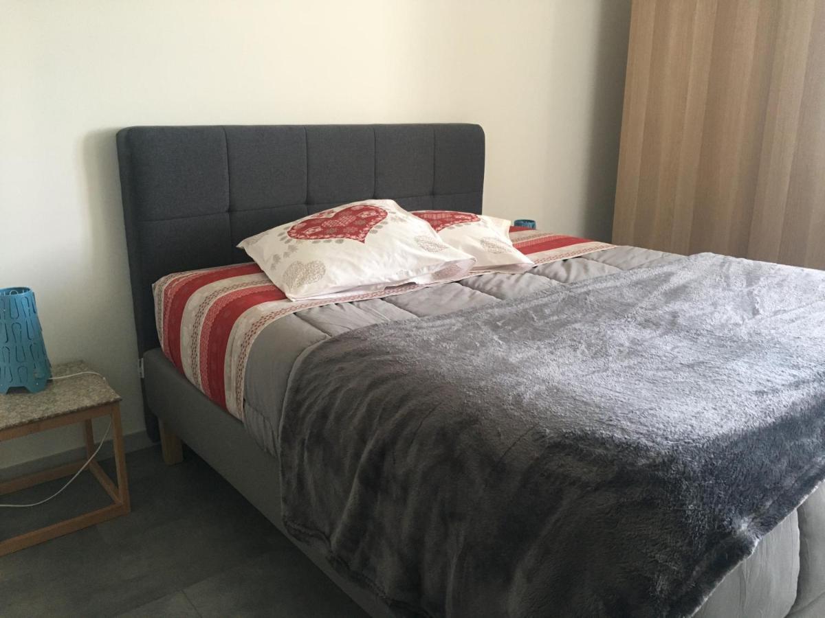 Appartement T2 Independant Dans Maison Pugny-Chatenod Exterior foto